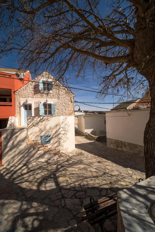 Вилла Mulberry Stonehouse Примоштен Экстерьер фото